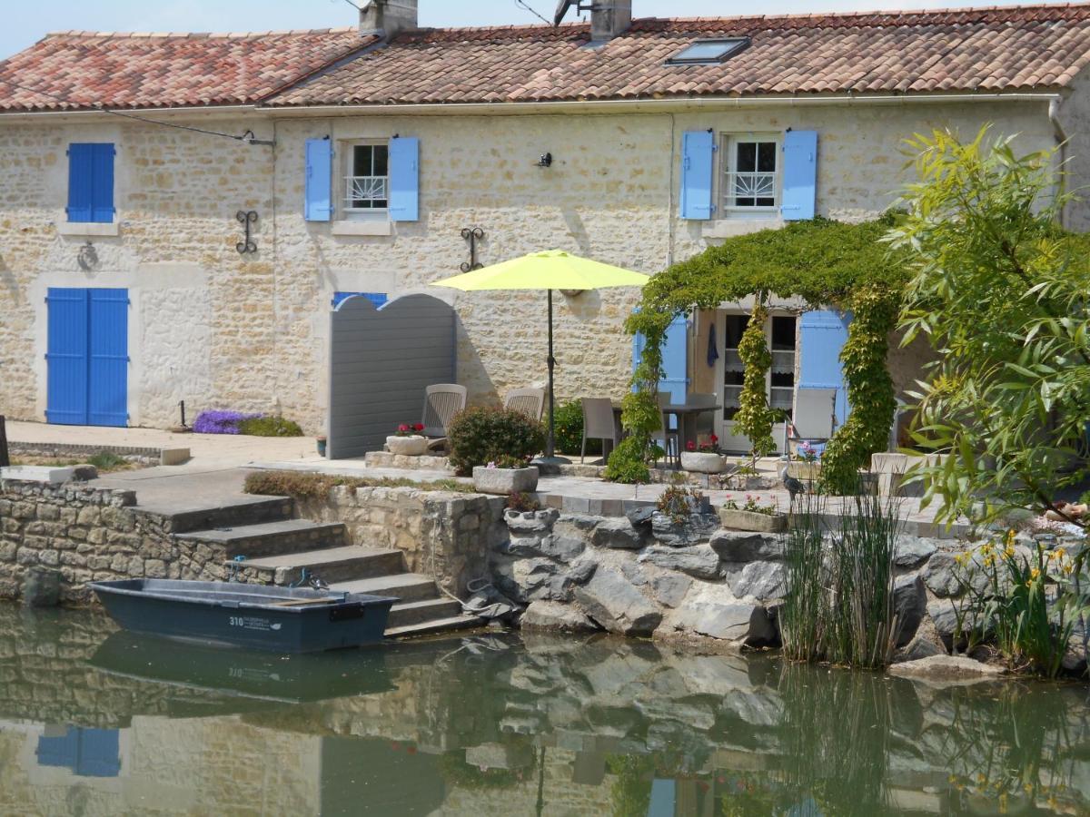 Marais Poitevin Bord Riviere Peche ,Barque, Velos, Wifi, Linge, Cheminee, Cuisine, Terrain De Boules La Taillee Buitenkant foto